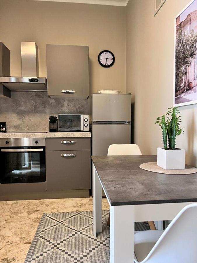 Apartamento Visconti 90 Bari Exterior foto